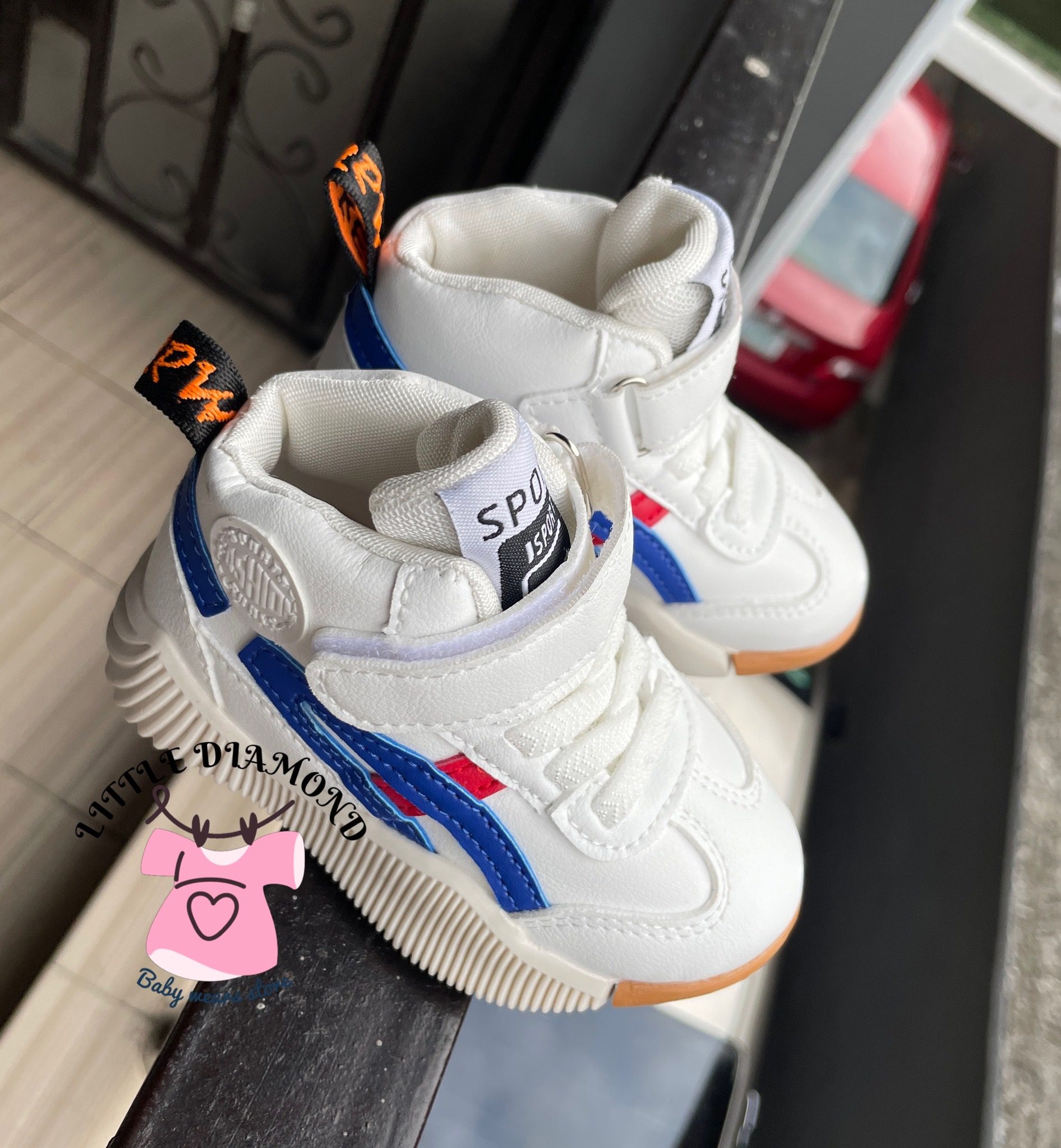 Baby 2024 canvas sneakers